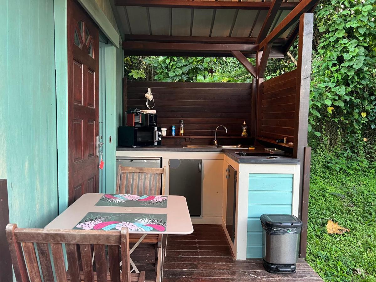Charmant bungalow avec piscine Saint-Joseph Extérieur photo